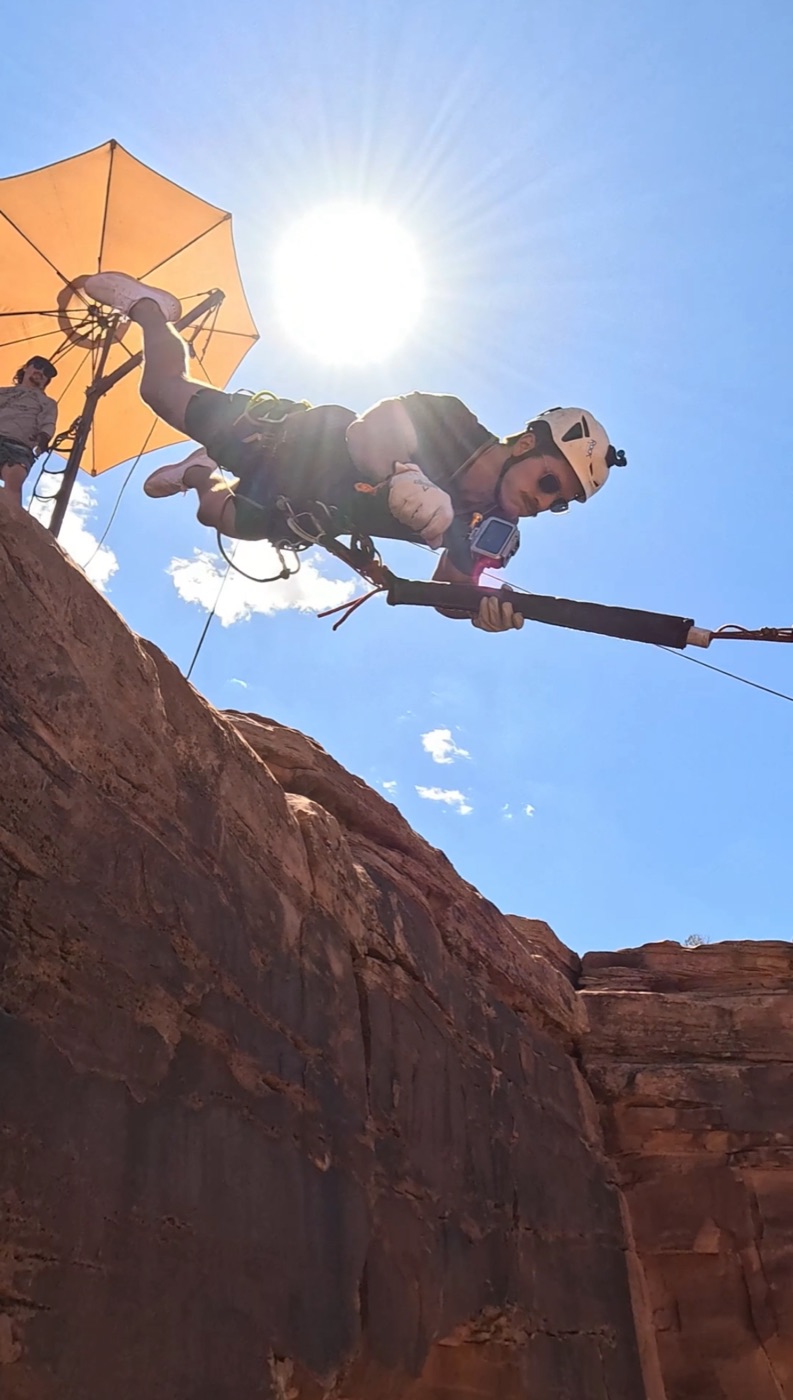Moab, Utah, Canyon climb / rope swing